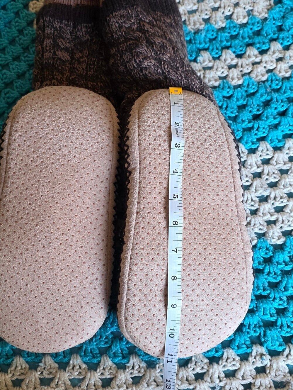 NWT CosyOne Knit Slipper Socks in Brown and Tan With Grippy Bottom - Picture 6 of 6